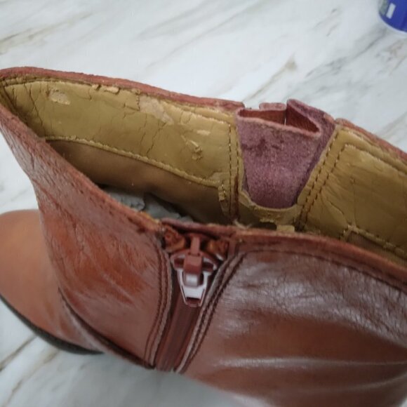 Nine West | "Lildipper " Leather Boot Short Shaft Chunky Heel | Size 9M - Picture 11 of 14